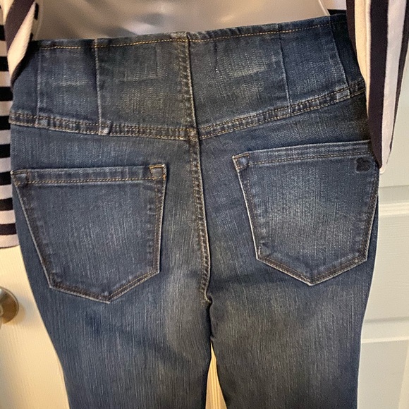 Top and jeans combo - Picture 4 of 4